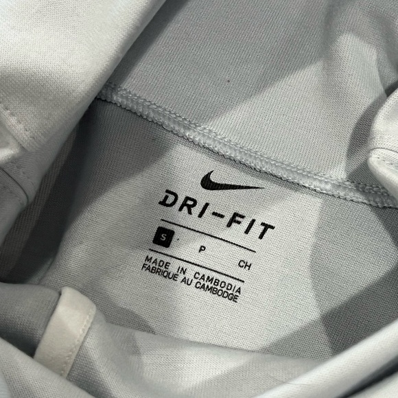 NWT Small Nike Training Maternity Tube Collar Reversible Dri-Fit Sweater - Picture 6 of 6